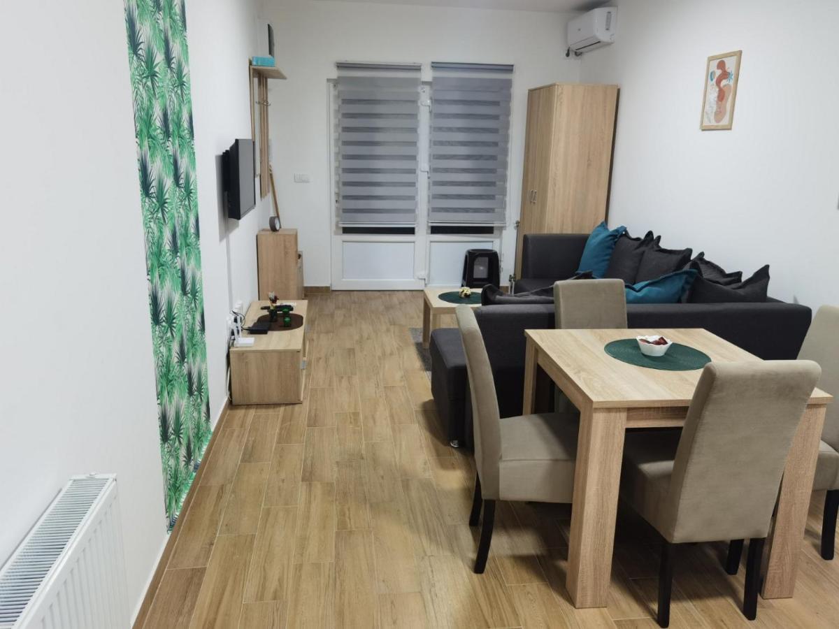 Apartman Marija Apartment ซอมโบร์ ภายนอก รูปภาพ