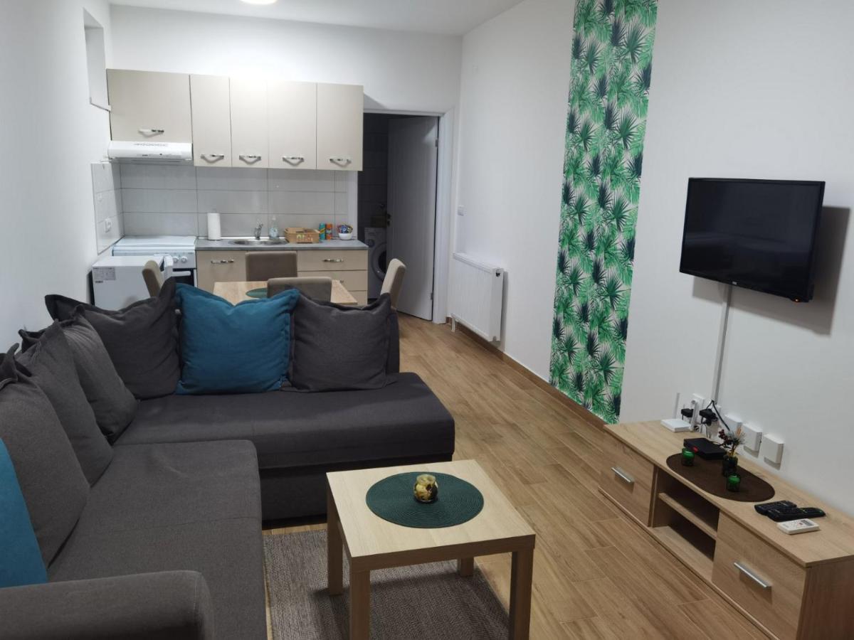 Apartman Marija Apartment ซอมโบร์ ภายนอก รูปภาพ